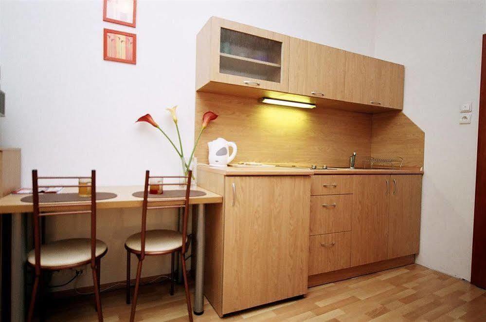 Apartments Presidential Palace Bratislava Bagian luar foto